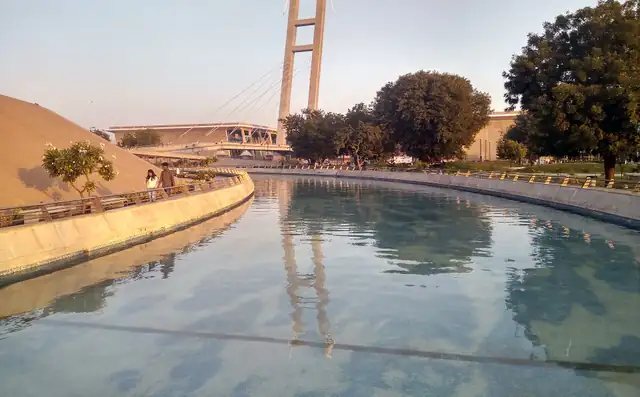 Mahatma Mandir and its reflecting pool, Gandhinagar
